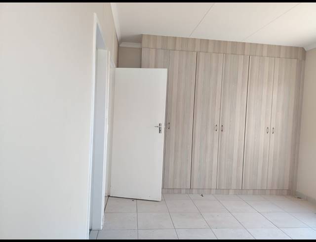 3 BEDROOM TOWNHOUSE FOR SALE IN WATERKLOOF AH